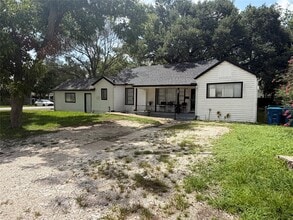 Building Photo - 816 Avenue A