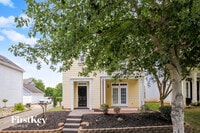 Building Photo - 532 Catawba Ave