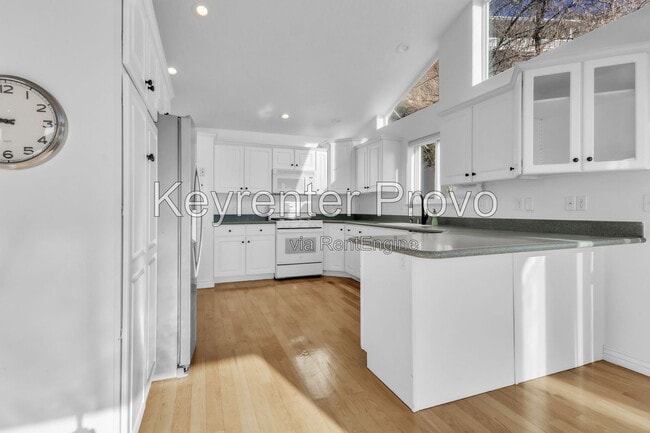 Building Photo - 1559 Oak Cliff Dr