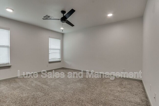 Building Photo - 13508 Vinita Dr
