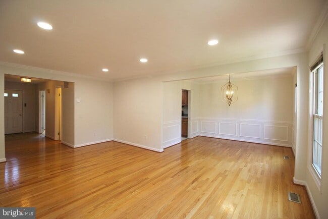 Building Photo - 436 N Park Dr