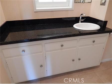 Building Photo - 2626 Solana Way