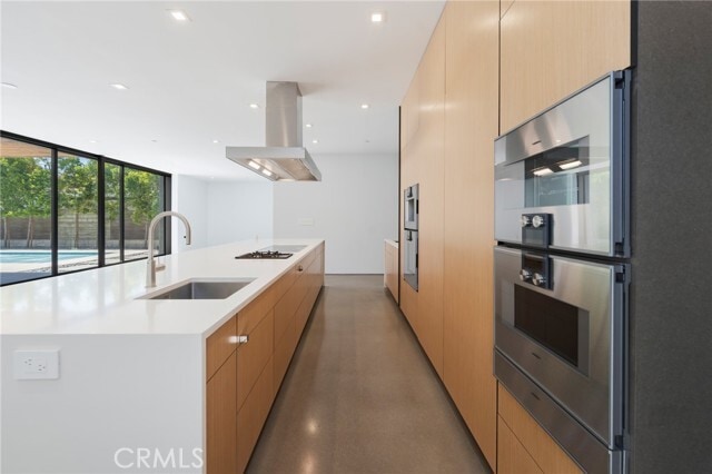 Building Photo - 762 Rosecrans Ave