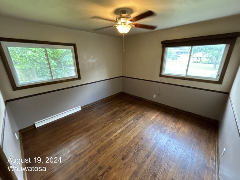 Building Photo - 9431 W Marion St