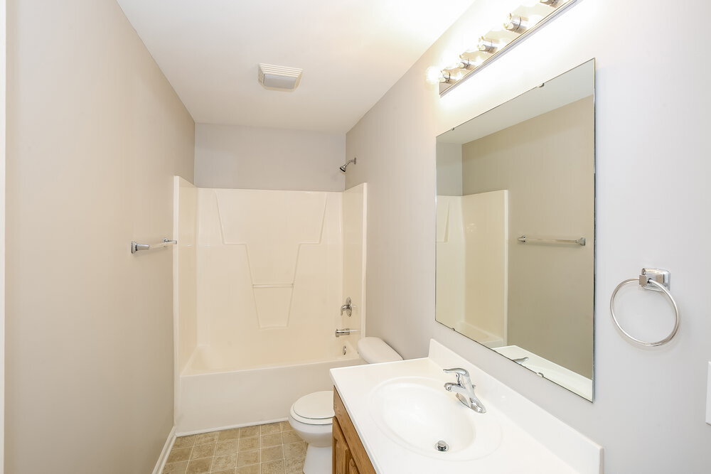Building Photo - 15745 Lakepoint Forest Dr