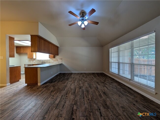 Building Photo - 1662 Lantana Cir