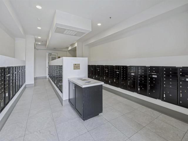 Building Photo - 2700 Old Denton Rd