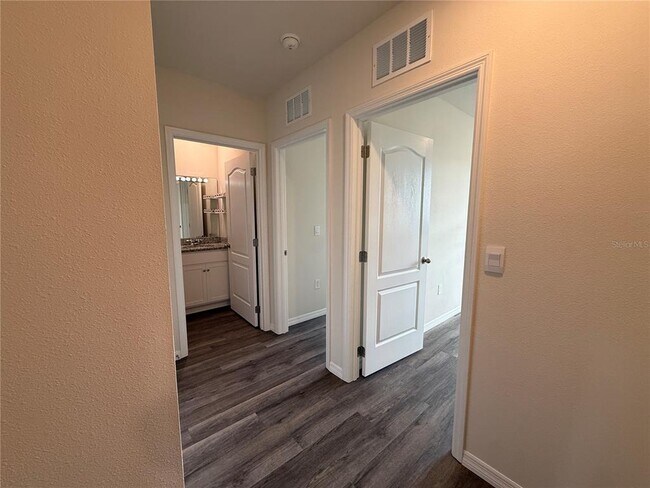 Building Photo - 1382 Tallowwood Ln