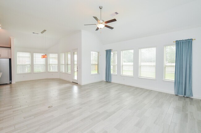 Building Photo - 6019 Verde Pl Ln