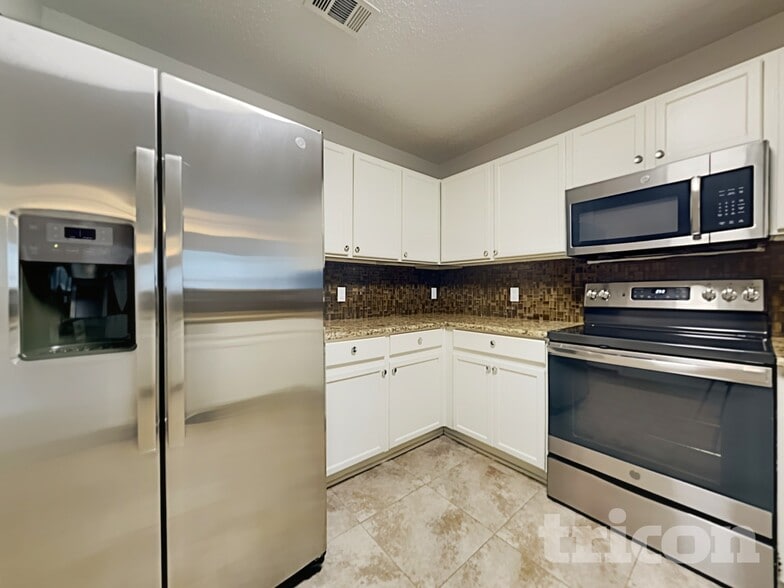 Building Photo - 1113 Beeblossom Dr