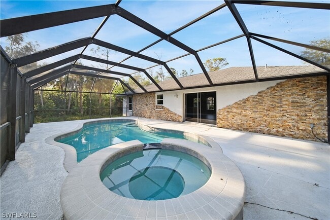 Building Photo - 390 35th Ave NE