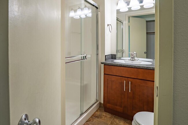 Building Photo - 1317 6th Ave N Apartments - 2 bedrooms