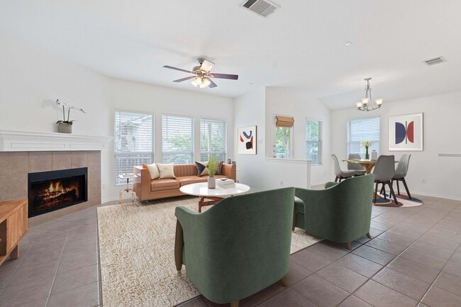 Building Photo - 909 Saba Cove
