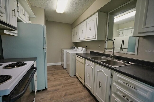 Building Photo - 512 Orange Dr