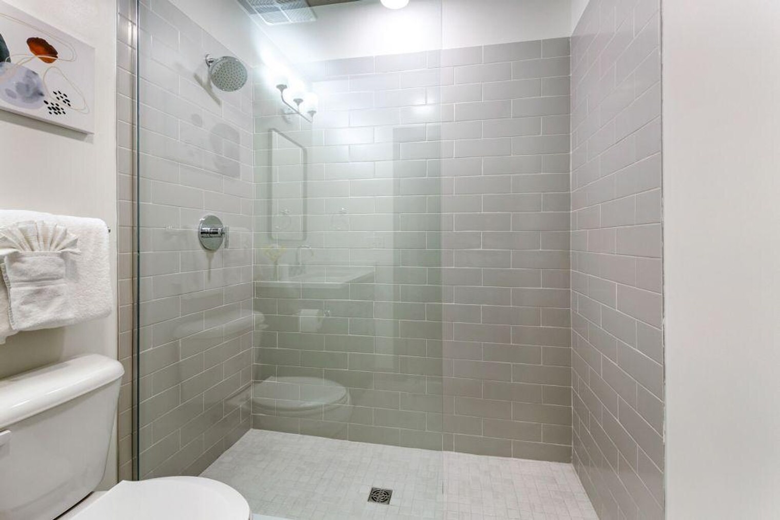 Building Photo - 611 Commerce St