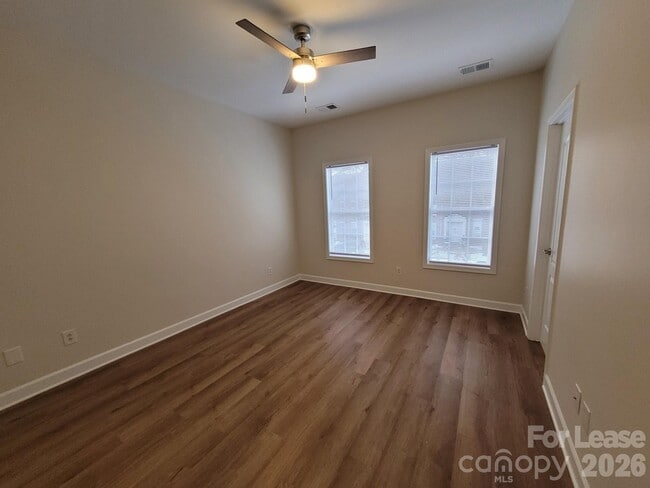 Building Photo - 121 Singleton Rd