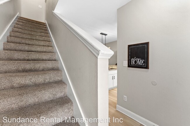 Building Photo - 2 br, 2.5 bath House - 450 S. Geronimo Str...