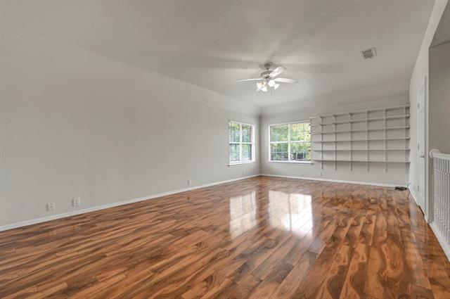 Building Photo - 306 Canyon Lake Dr