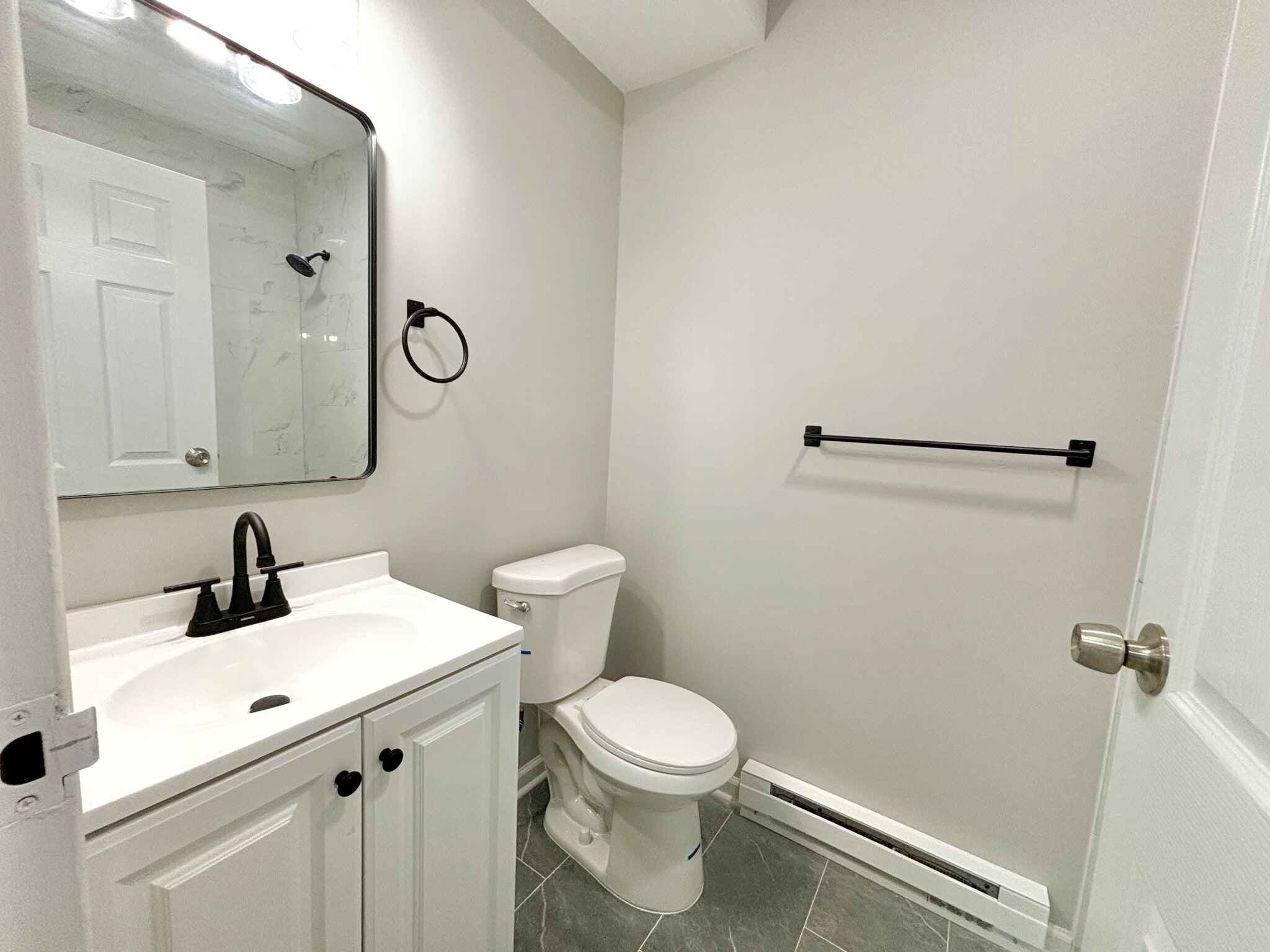 Building Photo - 693 Washington St