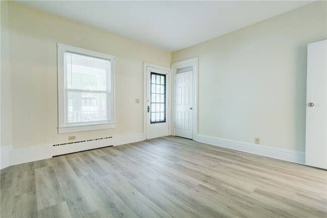 Building Photo - 416 Gregory St