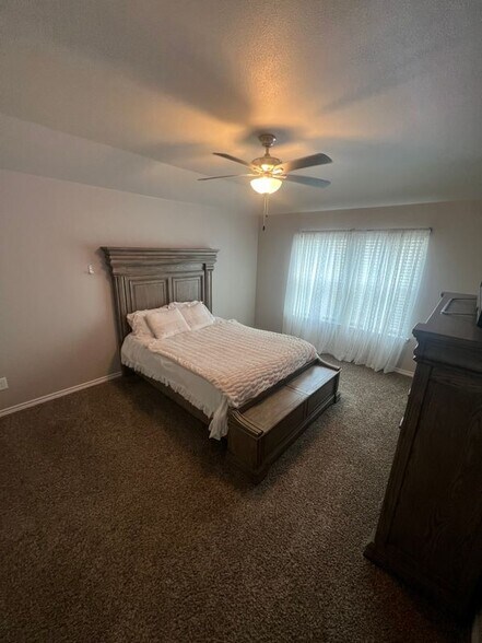 Building Photo - 7326 Star Gazer Dr