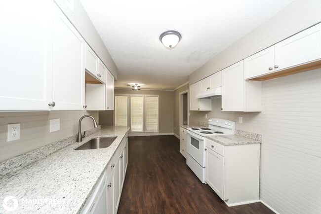 Building Photo - 6800 CLEARY DR, Memphis, TN 38141