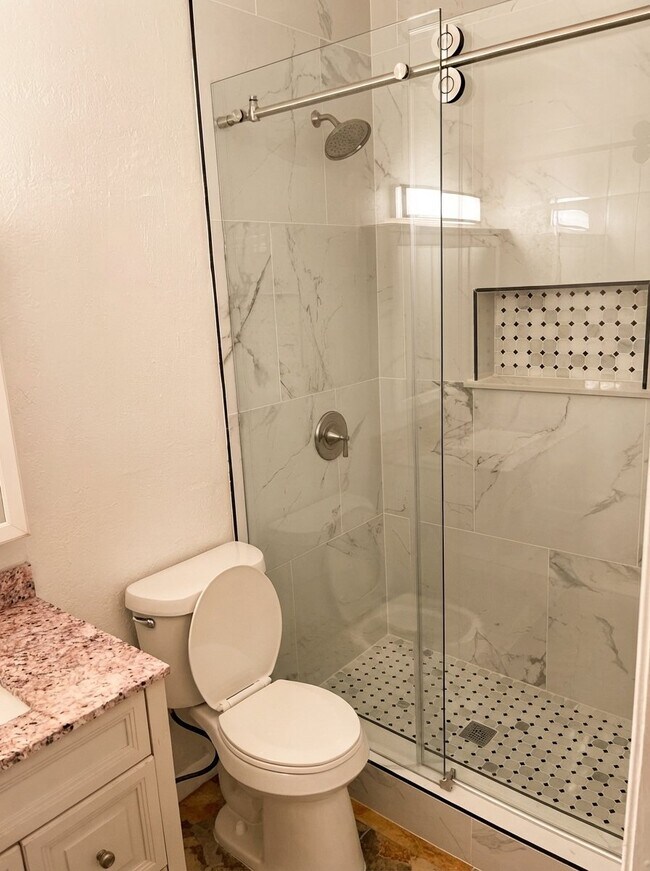 Building Photo - 7300 Regency Square Ct