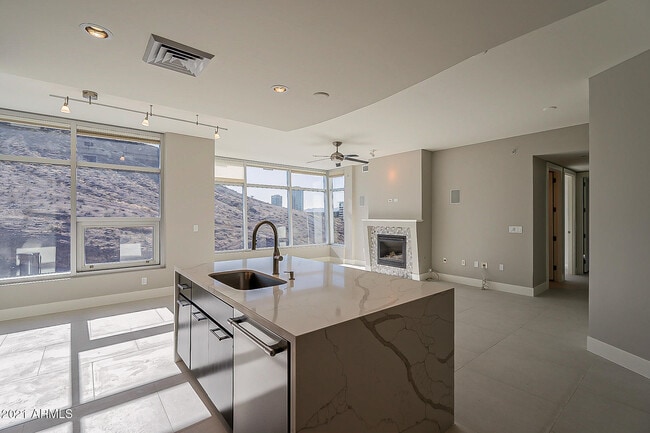 Building Photo - 140 E Rio Salado Pkwy