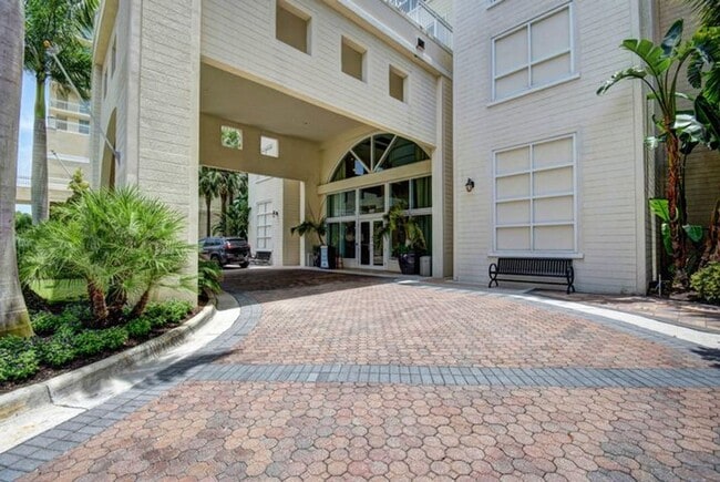 Building Photo - 350 N Federal Hwy