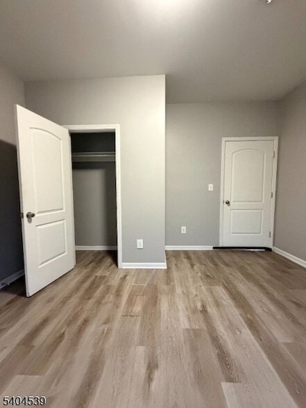 Building Photo - 456 Avon Ave