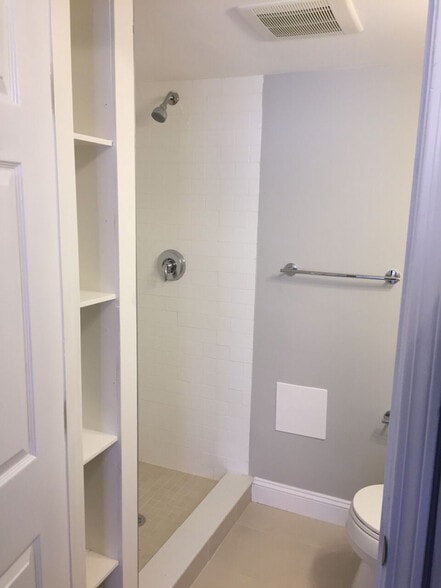 Building Photo - 14 Symphony Rd