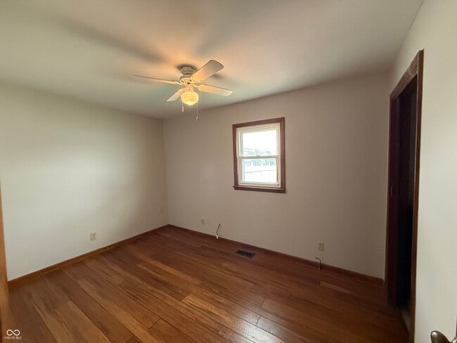 Building Photo - 1216 N Cherry St