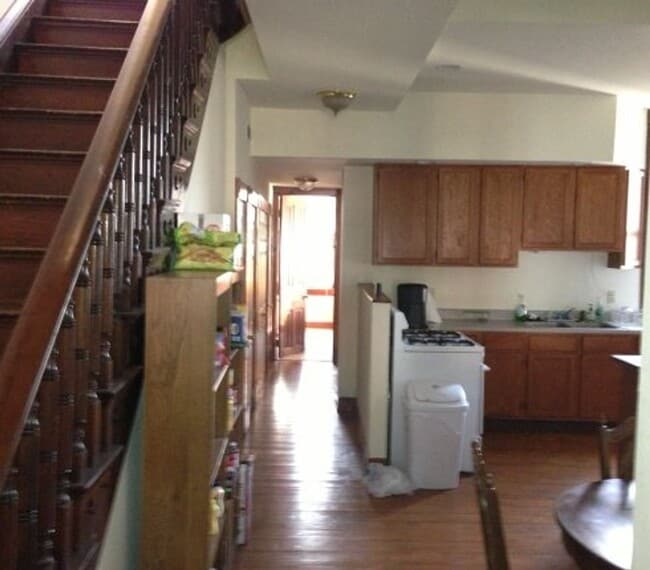 Building Photo - 2643 Bellevue Ave