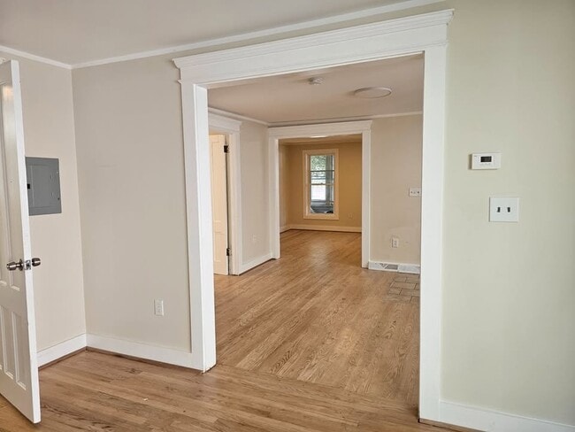 Building Photo - 137 Tennyson Ave