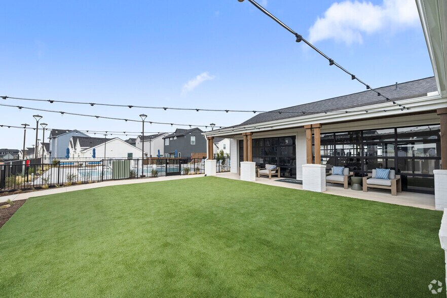 Event Lawn - YardHomes® Trailside