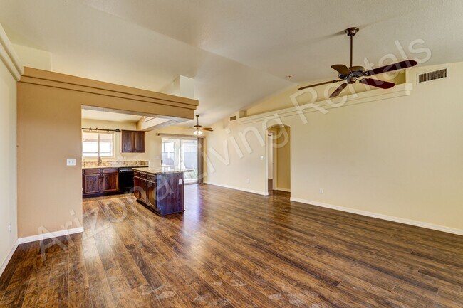 Building Photo - SOUTHSIDE HOME WITH LARGE FENCED BACKYARD