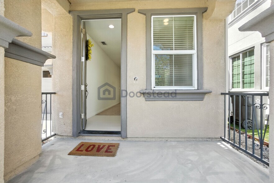 Building Photo - 252 Crescent Moon Dr
