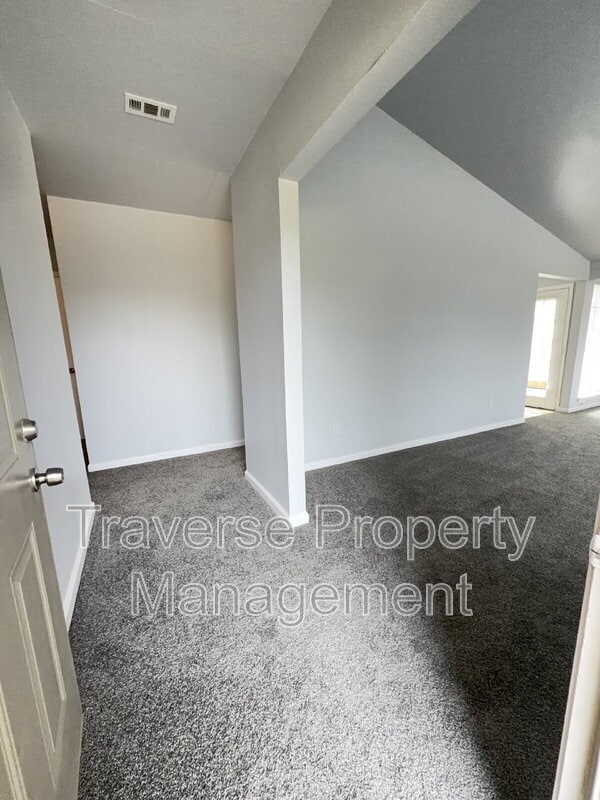 Building Photo - 5217 Aberdean Trail