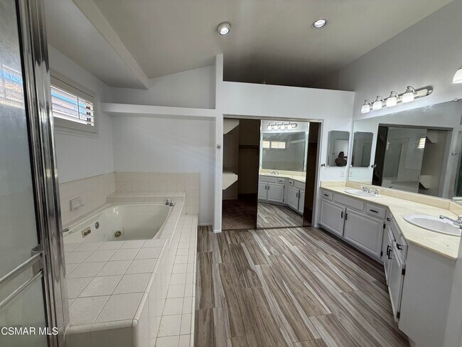 Building Photo - 608 Allegro Ct
