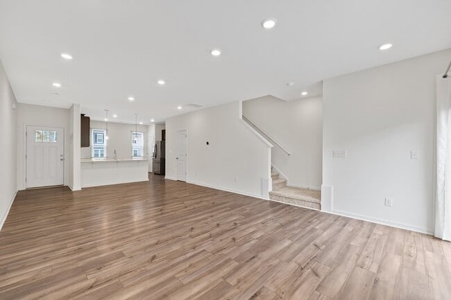 Building Photo - 3063 Spline Cir