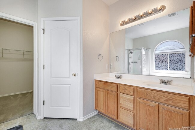 Building Photo - 8706 Redwood Bend