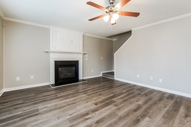 Building Photo - 3020 Hayling Dr