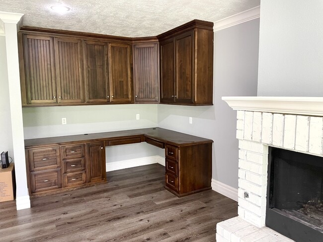 Building Photo - 1365 Wisteria St
