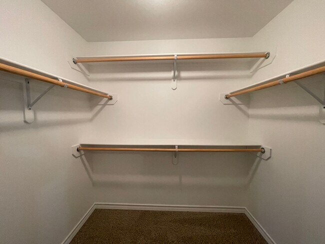 Building Photo - 132 Lola Cir
