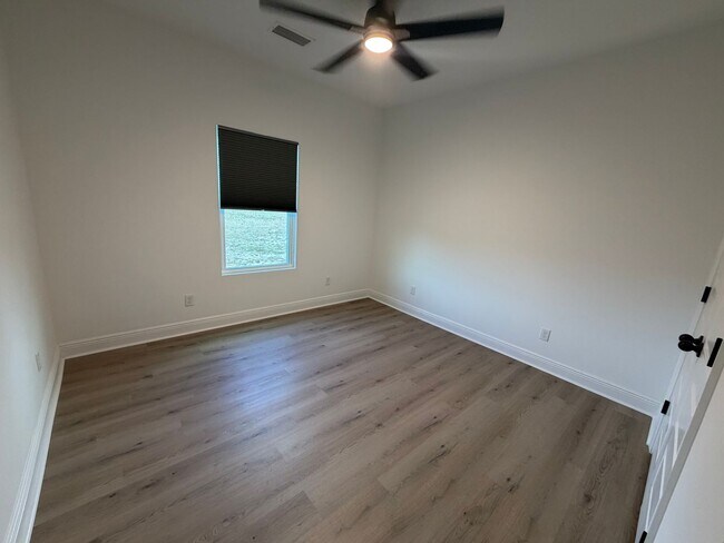 Building Photo - 1303 Louisiana Ave