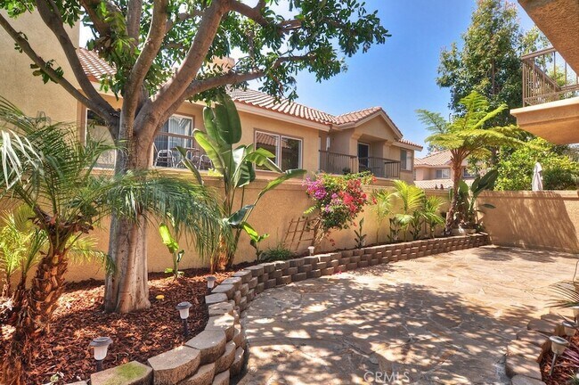 Building Photo - 79 Encantado Canyon