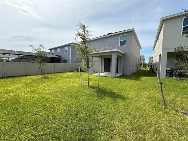 Building Photo - 14496 Crestavista Ave