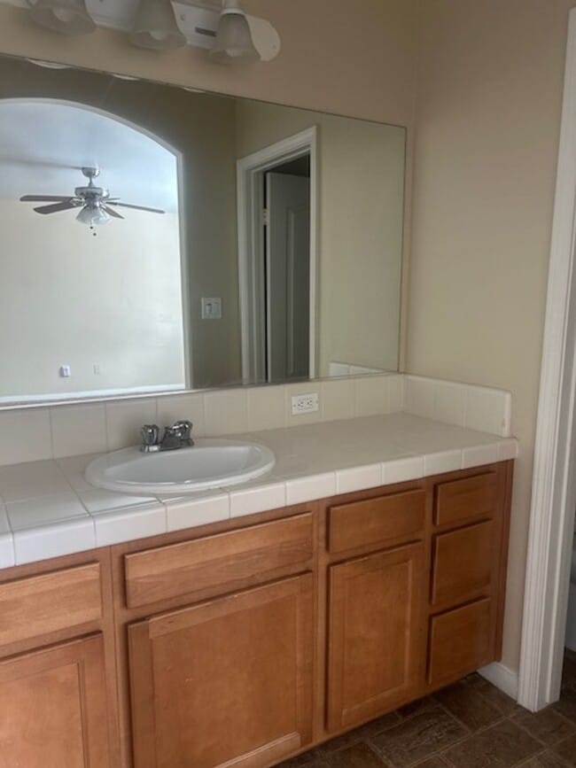 Building Photo - MOVE IN SPCIAL! Available Now - 3-Bedroom,...