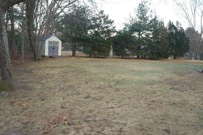 Building Photo - 567 Mendon Rd