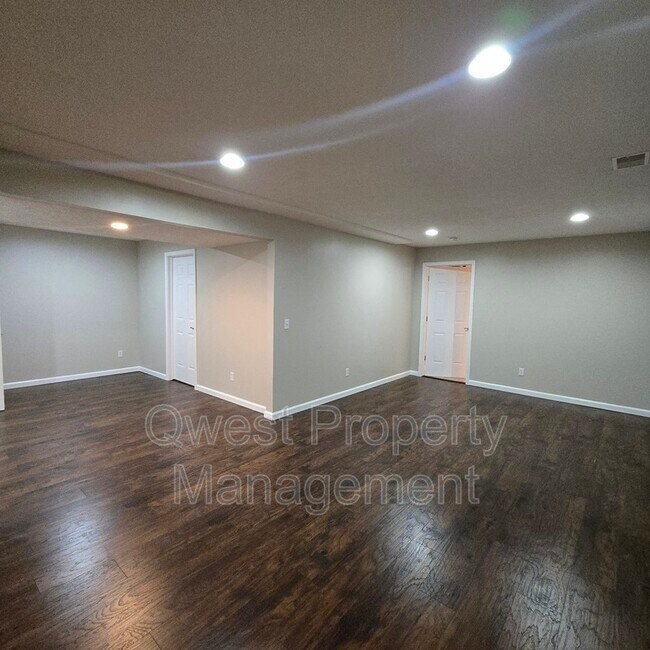 Building Photo - 6981 Sienna Dr SE